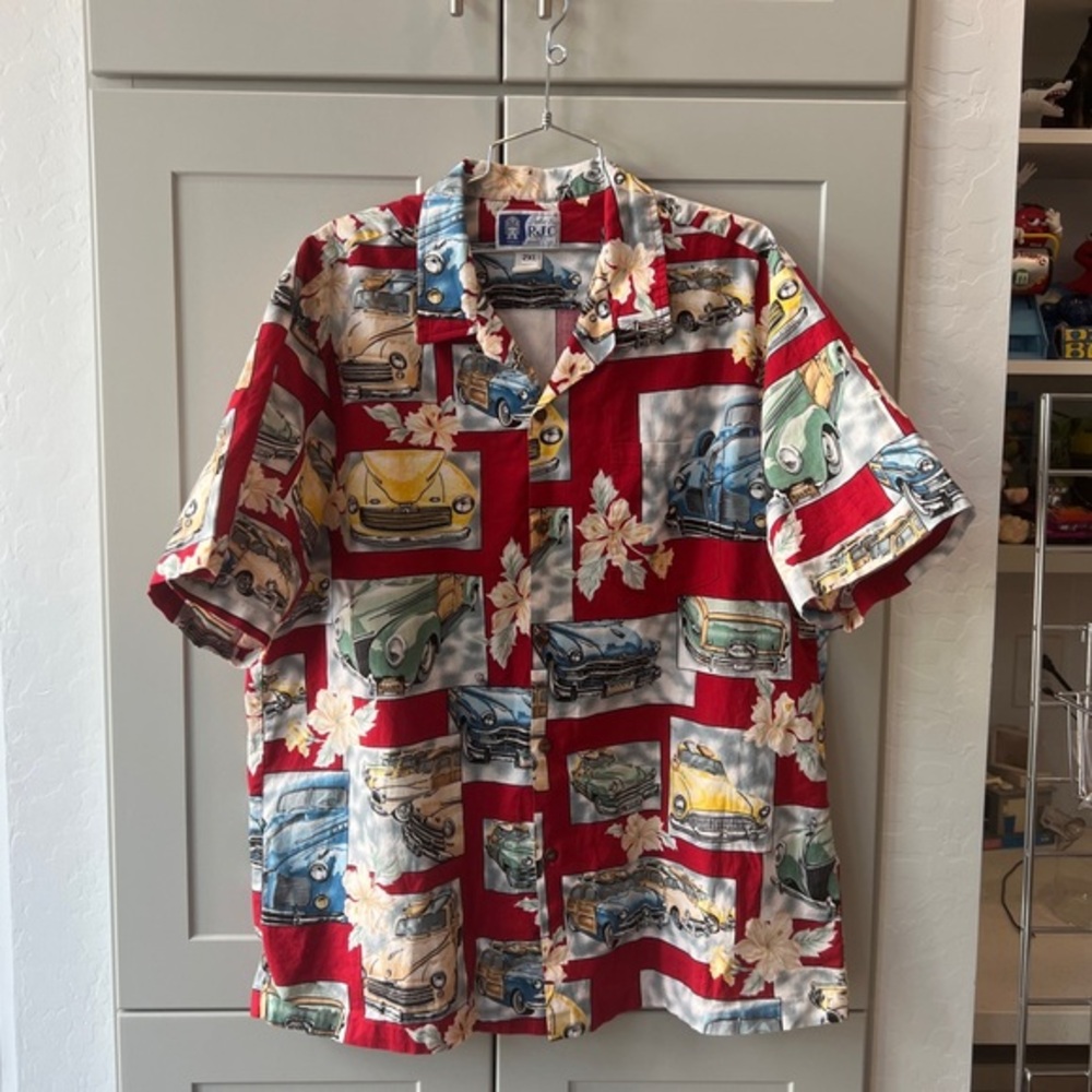 Styled By RJC Red Classic Vintage Woodie Men's Hawaiian Shirt Floral Button Down
